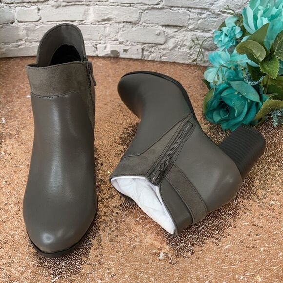 Giani Bernini Memory Foam Artemyss Booties - Picture 3 of 8